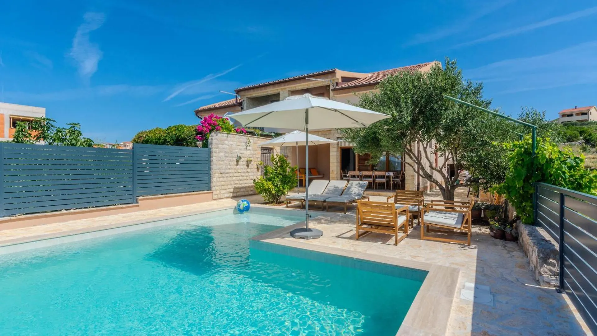 Holiday House Gloria Patri Maslenica